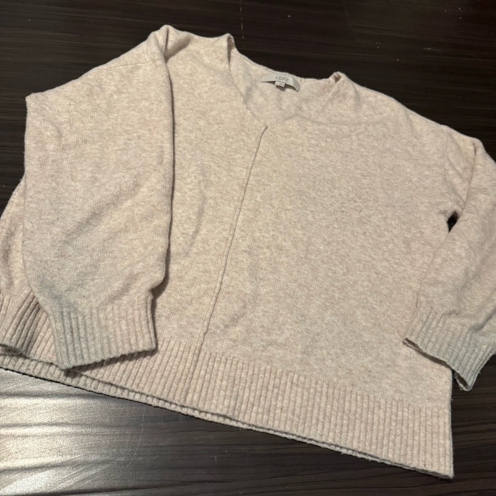 LOFT Cream Tan V Neck Long Sleeve Ponte Soft Knit Sweater Size Small
